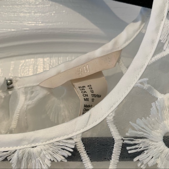 ⭐️ NEW H&M White Lace Crochet Eyelet Romper Jumpsuit - Picture 5 of 5